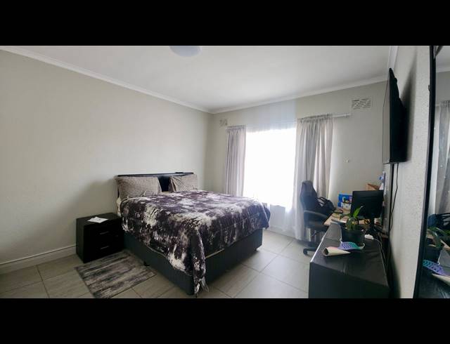 3 BEDROOM HOUSE TO LET IN GOODWOOD PARK
